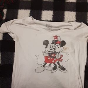 Mickey and minnie XL tshirt